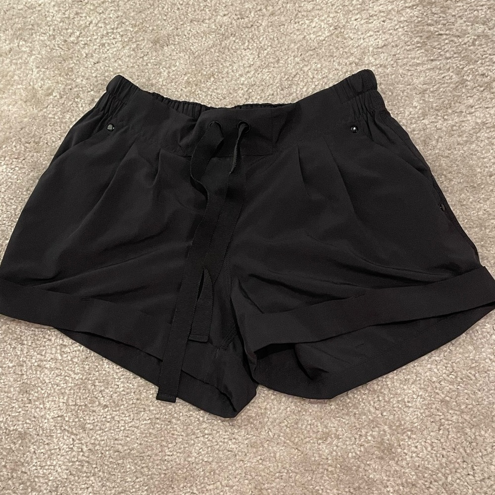 Lululemon black dressy short with drawstring